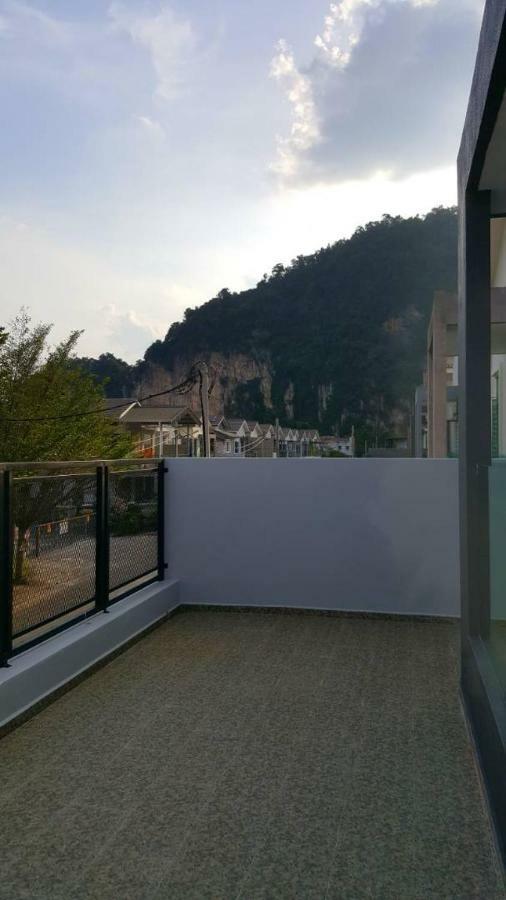 Ipoh Easteden Homestay ภายนอก รูปภาพ